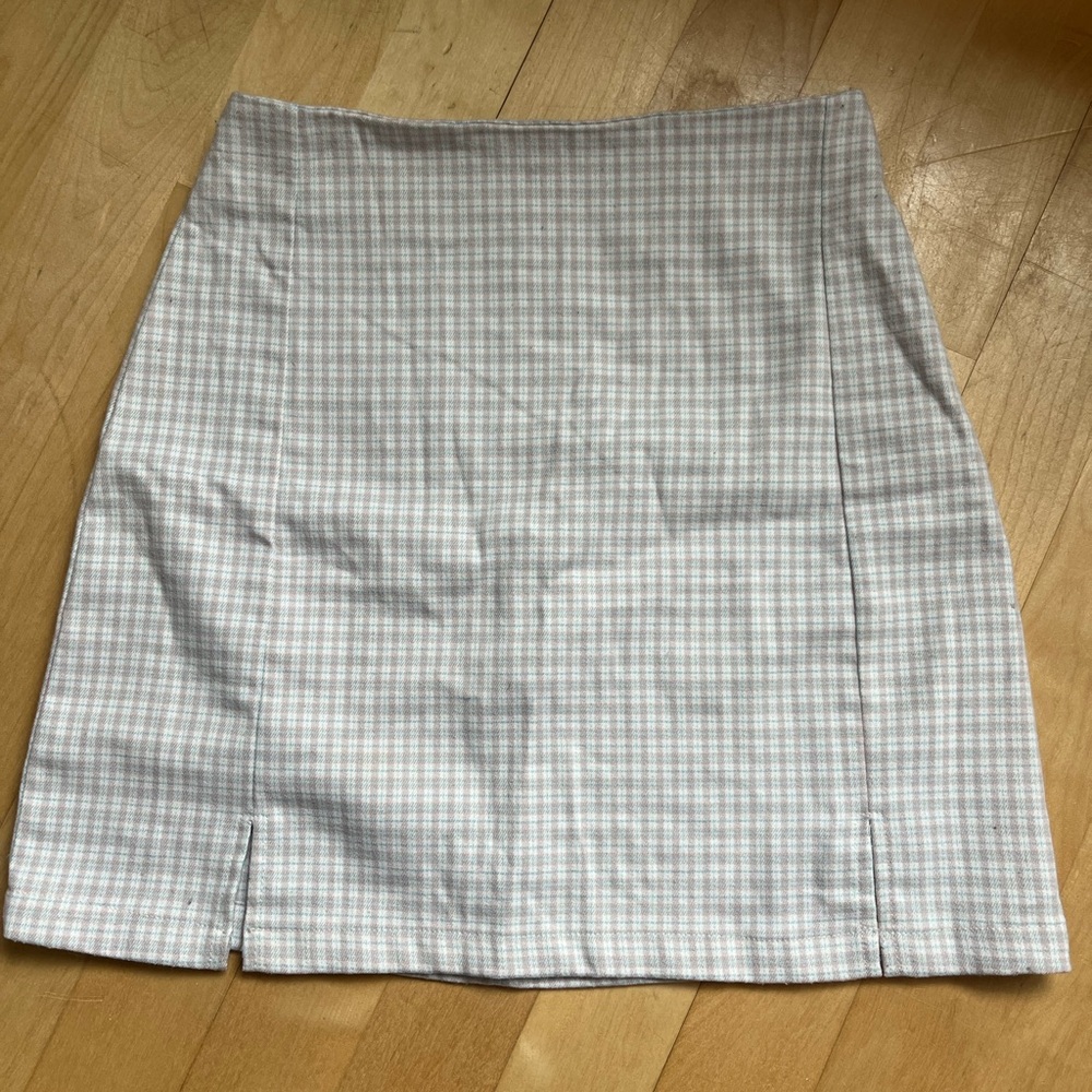 Brandy Melville White and Baby Pink Pencil Mini Skirt Work